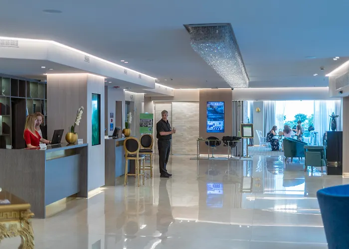 St George Lycabettus Lifestyle Hotel Atene